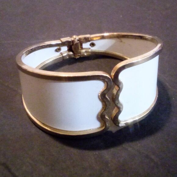 Vintage Gold and White Clamper Cuff Bracelet * - Picture 2 of 4